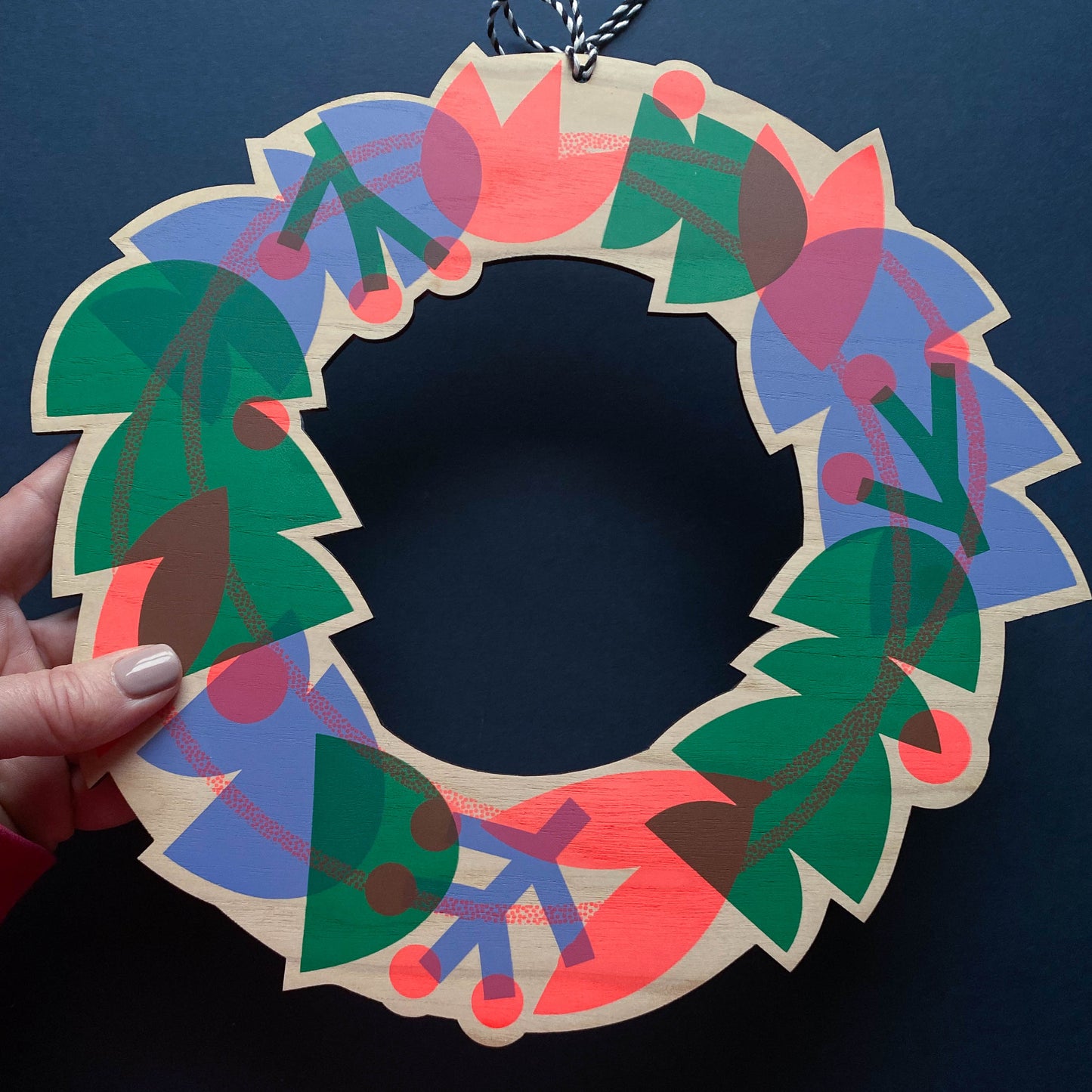 Wooden Screen Printed Winter Wreath